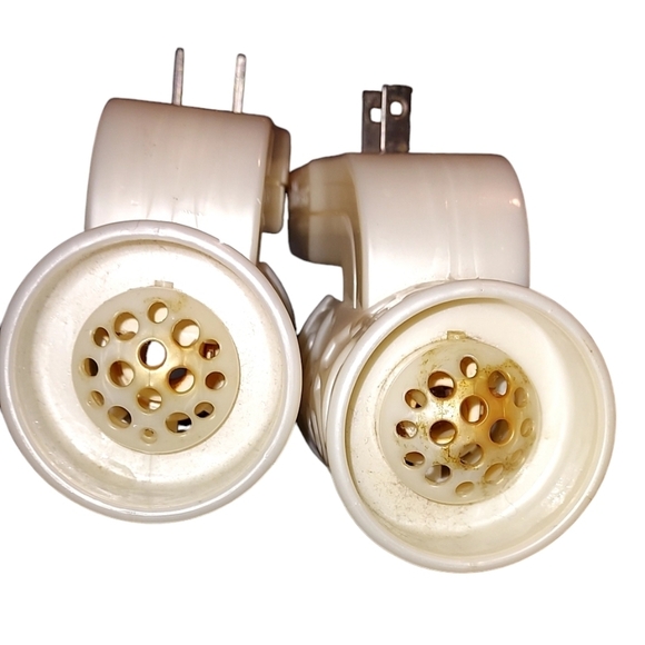 Bath & Body Works Slatkin & Co Wallflowers Diffuser Off White Vines - Picture 2 of 3